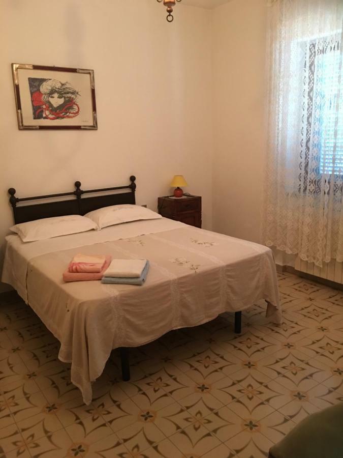 Casa Degli Zii Appartamento Letizia Luni Exteriér fotografie