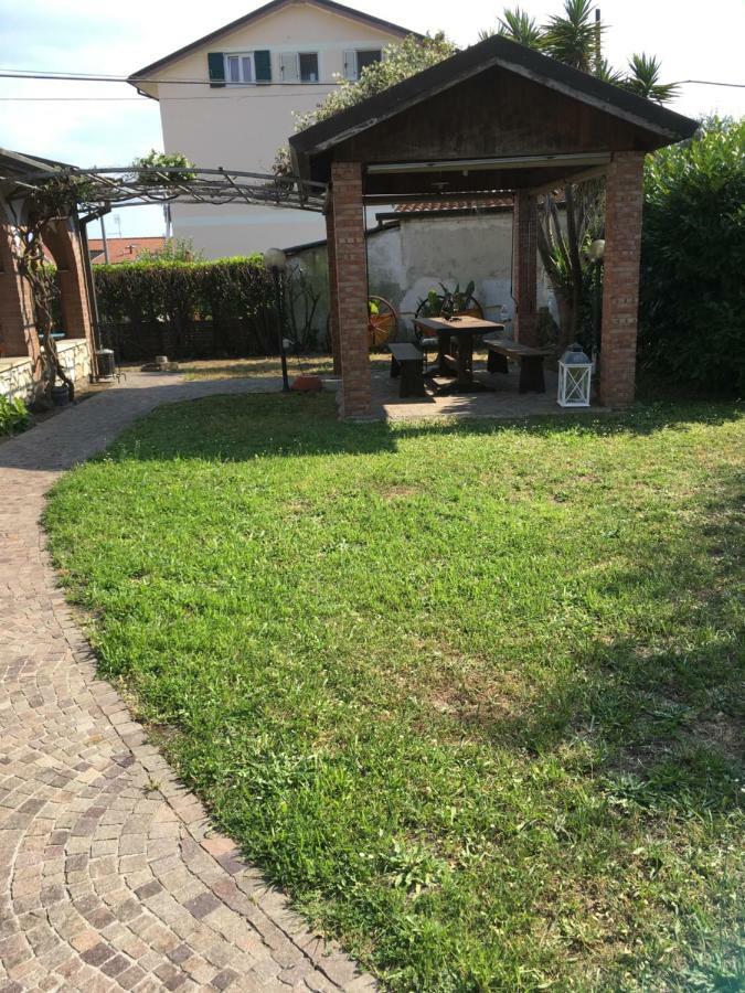 Casa Degli Zii Appartamento Letizia Luni Exteriér fotografie